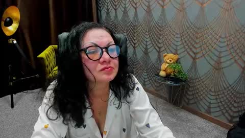 Snapshot of irissmoon1 chatting on 03/20/26, 07:35 Iris online show from 03/20/26, 07:35