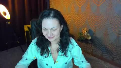 Snapshot of irissmoon1 chatting on 04/16/26, 06:14 Iris online show from 04/16/26, 06:14