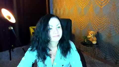 Snapshot of irissmoon1 chatting on 05/22/26, 11:38 Iris online show from 05/22/26, 11:38