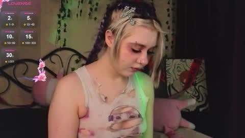 I am Cutie Iris3 online show from 10/30/25, 09:33