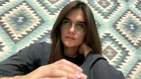 irisss31 online show from 11/03/25, 08:43