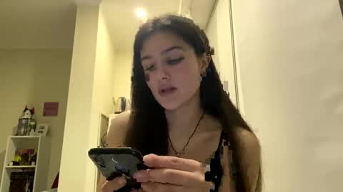 irisss31 online show from 05/04/26, 06:37