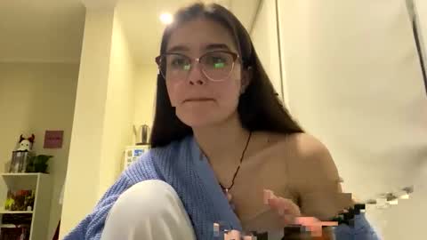irisss31 online show from 05/13/26, 07:00
