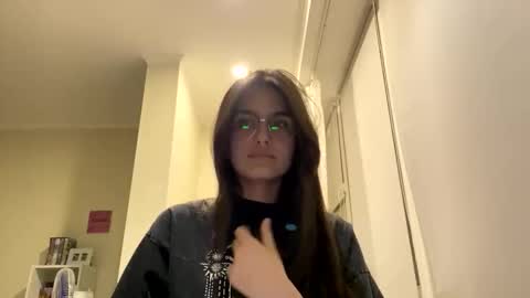 irisss31 online show from 06/05/26, 07:30
