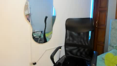 Snapshot of irix_moon chatting on 10/07/25, 03:36 irix_moon online show from 10/07/25, 03:36