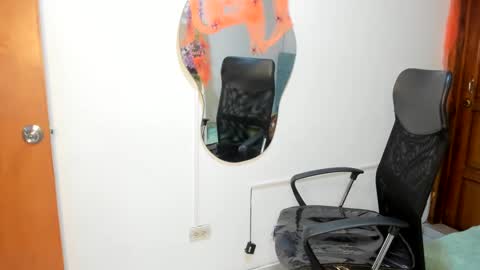 Snapshot of irix_moon chatting on 10/10/25, 03:49 irix_moon online show from 10/10/25, 03:49