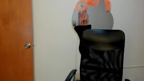 Snapshot of irix_moon chatting on 10/22/25, 03:07 irix_moon online show from 10/22/25, 03:07