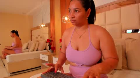 Snapshot of irlys_naia chatting on 05/16/26, 07:34 Irlys Naia online show from 05/16/26, 07:34