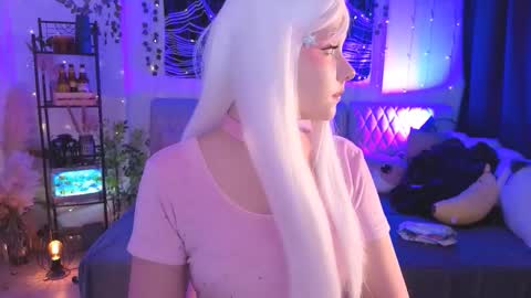 Snapshot of irma_bell chatting on 12/13/25, 08:36 Irma online show from 12/13/25, 08:36