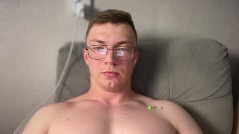 Snapshot of iron__chapman chatting on 10/17/25, 09:28 Iron online show from 10/17/25, 09:28