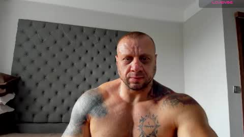 Snapshot of ironhulk22 chatting on 07/26/26, 11:06 ironhulk22 online show from 07/26/26, 11:06