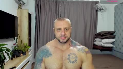 Snapshot of ironhulk22 chatting on 08/01/26, 11:20 ironhulk22 online show from 08/01/26, 11:20