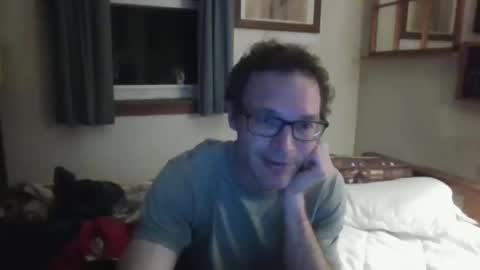 Snapshot of ironsharp chatting on 10/24/25, 01:24 ironsharp online show from 10/24/25, 01:24