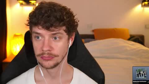 Snapshot of ironthud chatting on 09/23/25, 01:25 Sam online show from 09/23/25, 01:25