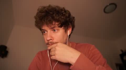 Snapshot of ironthud chatting on 10/19/25, 06:41 Sam online show from 10/19/25, 06:41