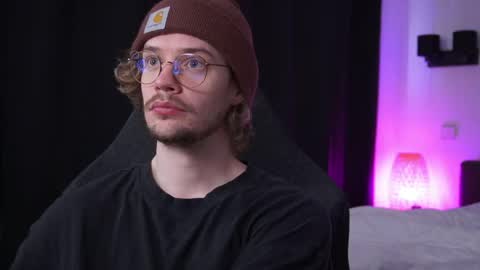 Sam online show from 06/08/26, 10:37