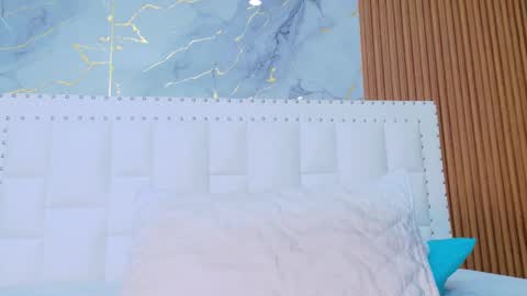 Snapshot of irresistiblemilf chatting on 11/11/25, 12:38 Sandy online show from 11/11/25, 12:38