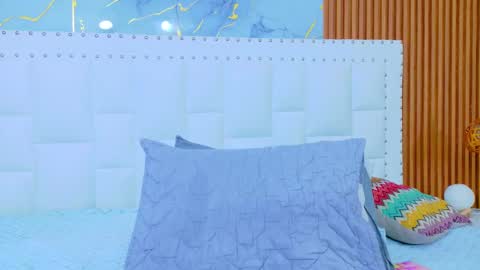 Snapshot of irresistiblemilf chatting on 11/21/25, 12:48 Sandy online show from 11/21/25, 12:48