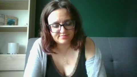 Paris online show from 06/15/26, 05:31