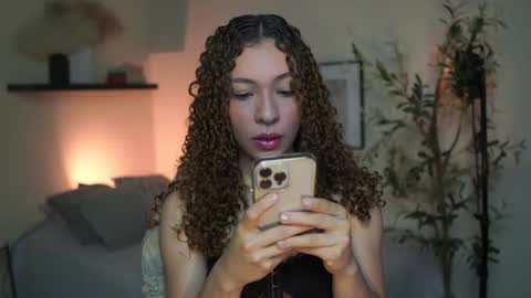 isa_____ online show from 07/05/26, 12:01