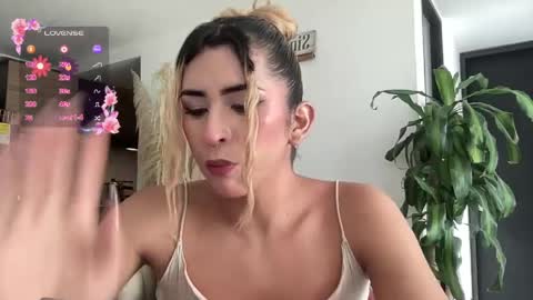 Snapshot of isa__fox_1 chatting on 06/06/26, 01:16 Isabella online show from 06/06/26, 01:16