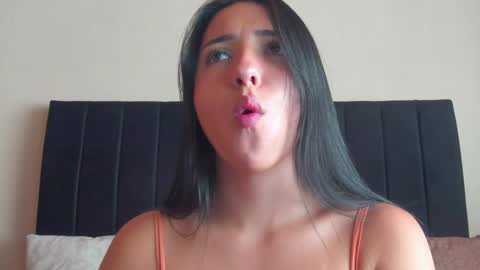 Isa and Natasha online show from 12/27/24, 03:37