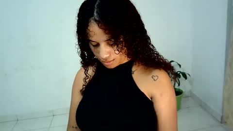 isa_bellaxx23 online show from 06/09/26, 11:27
