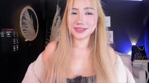 Snapshot of isa_cortes_ chatting on 04/27/26, 02:15 Isa Cortes online show from 04/27/26, 02:15