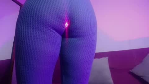 Snapshot of isa_crazy chatting on 02/04/25, 06:25 Rachel online show from 02/04/25, 06:25