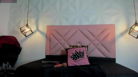 Snapshot of isa_cute_1 chatting on 05/25/26, 08:04 ISABELLA online show from 05/25/26, 08:04