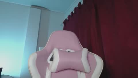 Isabella  online show from 09/28/25, 09:58