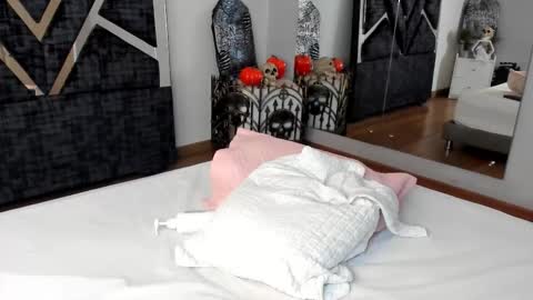 oIssaJonneso online show from 10/28/25, 01:36