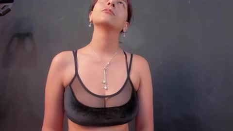 Isabella online show from 01/13/25, 11:30