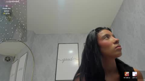 Snapshot of isa_little4u chatting on 03/20/26, 10:09 online show from 03/20/26, 10:09