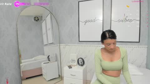 Snapshot of isa_little4u chatting on 03/24/26, 10:20 online show from 03/24/26, 10:20