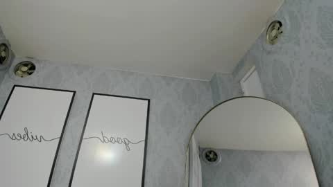 Snapshot of isa_little4u chatting on 05/28/26, 10:12 online show from 05/28/26, 10:12
