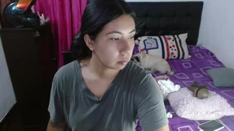 Snapshot of isa_mey chatting on 04/13/26, 01:33 Isa online show from 04/13/26, 01:33