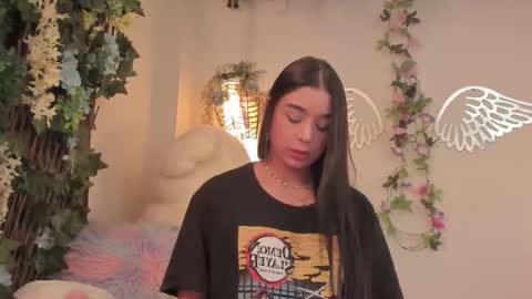 Snapshot of isa_nixon chatting on 09/22/25, 10:56 Isabella online show from 09/22/25, 10:56