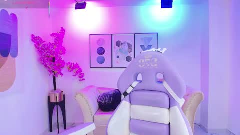 Snapshot of isa_reel chatting on 10/28/25, 07:49 ISA online show from 10/28/25, 07:49