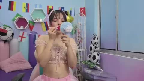 Isaa Skinny  online show from 06/30/26, 03:40
