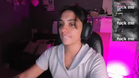 Snapshot of isaabel1 chatting on 06/12/26, 02:43 Isa online show from 06/12/26, 02:43