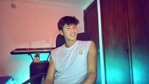 isaac online show from 01/03/25, 04:33