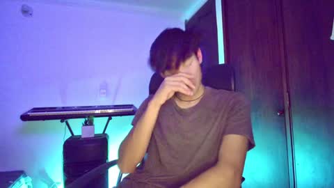 isaac online show from 01/11/25, 12:44