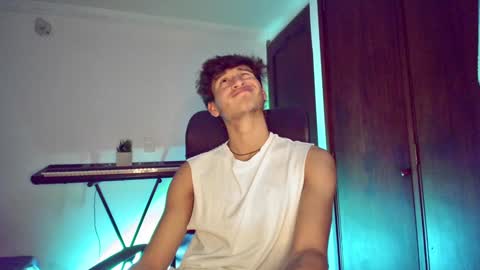 isaac online show from 01/14/25, 01:58