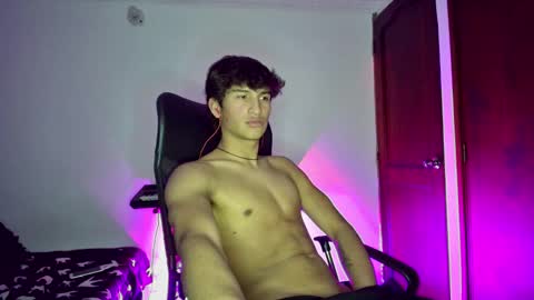 isaac online show from 02/01/25, 04:14
