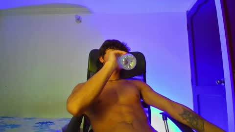 isaac online show from 10/16/25, 10:44