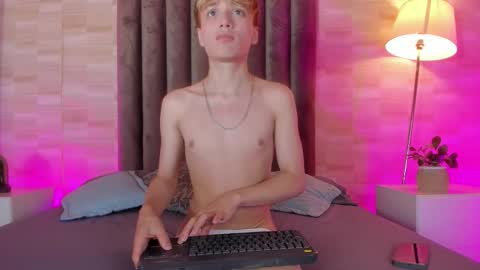Snapshot of isaac_grey_ chatting on 03/27/26, 07:24 isaac_grey_ online show from 03/27/26, 07:24