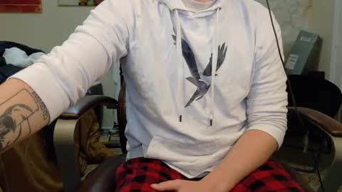 Snapshot of isaac_sheffield chatting on 10/06/25, 12:35 isaac online show from 10/06/25, 12:35