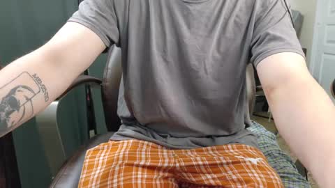 Snapshot of isaac_sheffield chatting on 10/13/25, 09:37 isaac online show from 10/13/25, 09:37