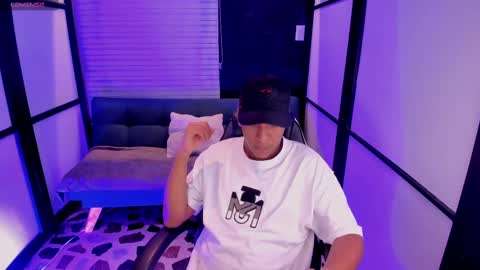 IsaacBlack  online show from 10/07/25, 04:09